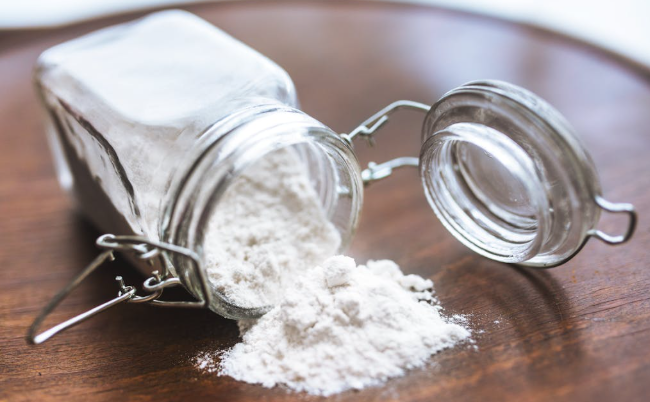 How Baking Soda Is Used in Simple Skin Care Routines